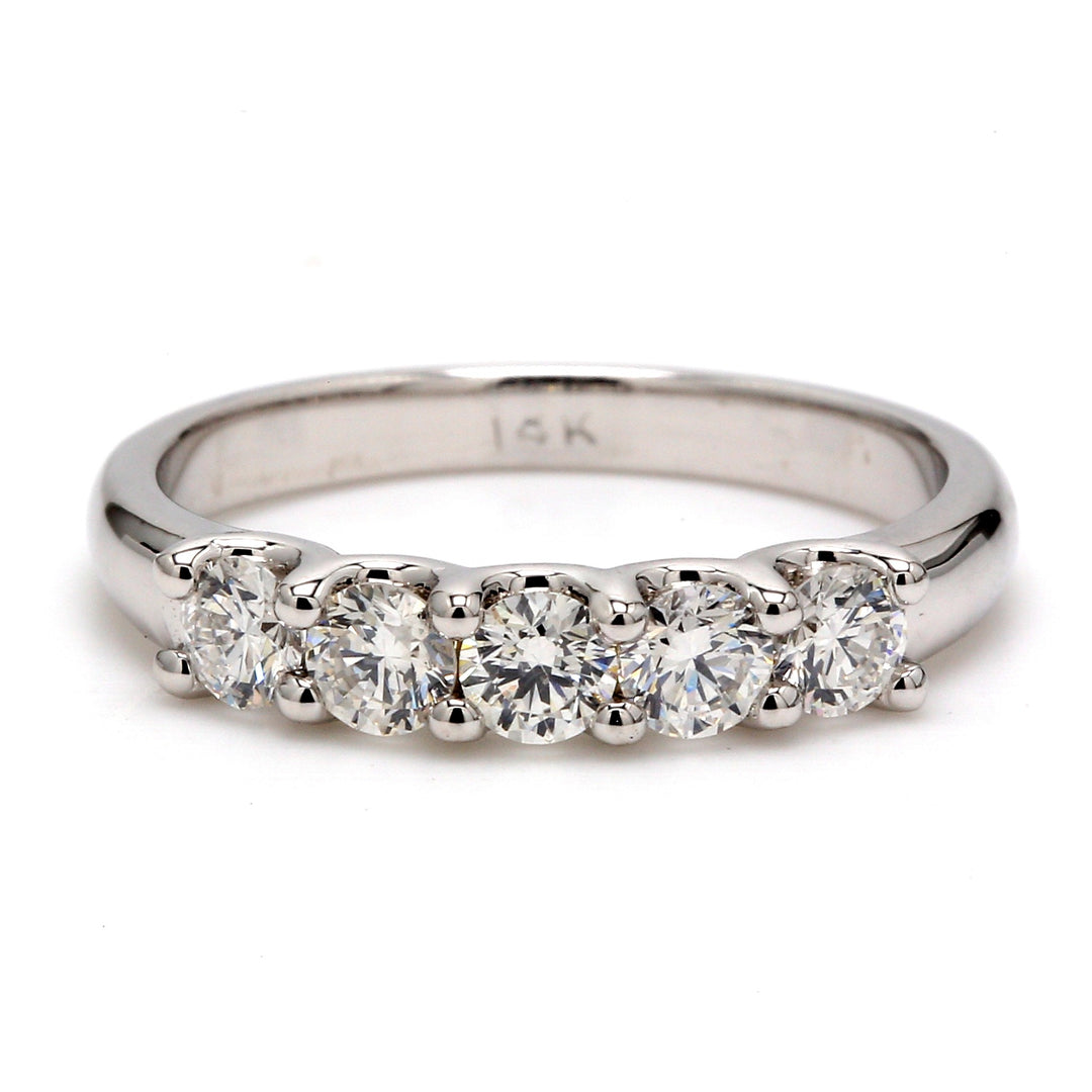 5-stone band with shared U-prong set round diamonds. D0.73ct.t.w.