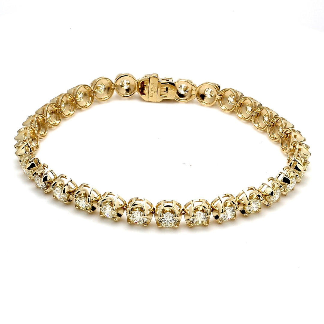 7"" Tennis bracelet with crown head prong set (30) round diamonds. D8.24ct.t.w.
