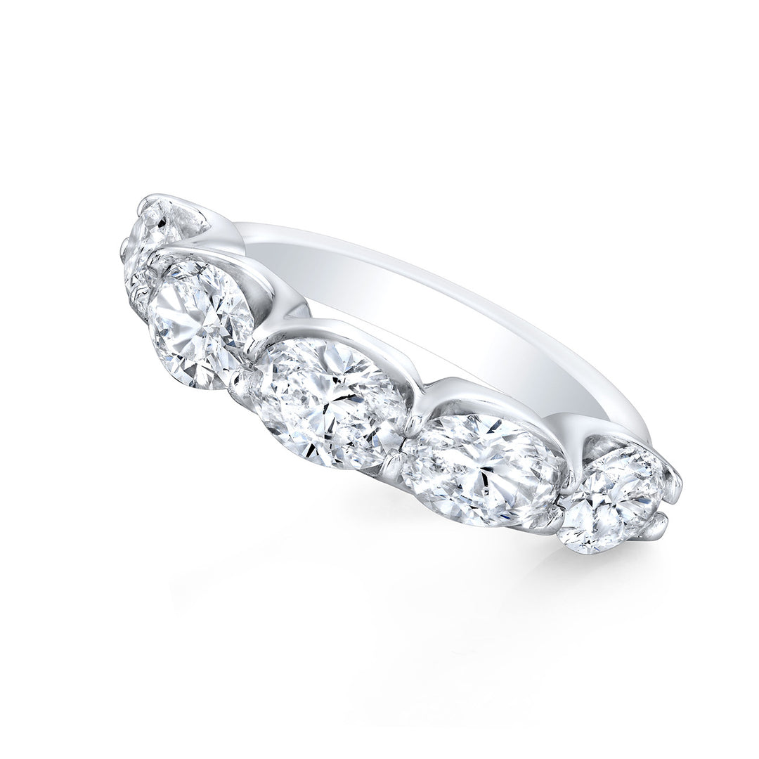 5-stone band in platinum with U-prong set oval diamonds. D2.65ct.t.w. Size 6