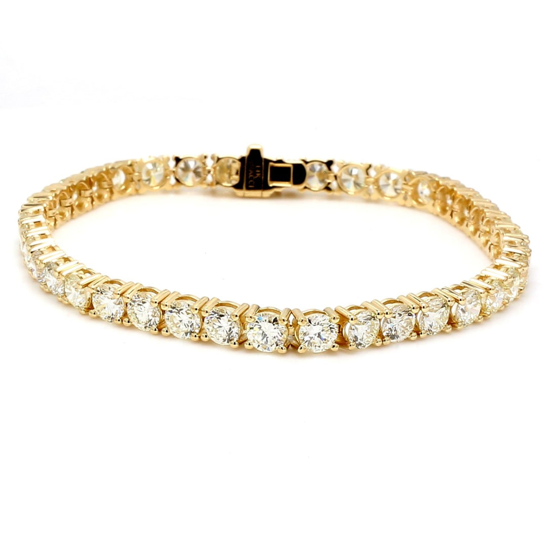 7"" Tennis bracelet with 4-prong basket set (38) round diamonds. D11.52ct.t.w.