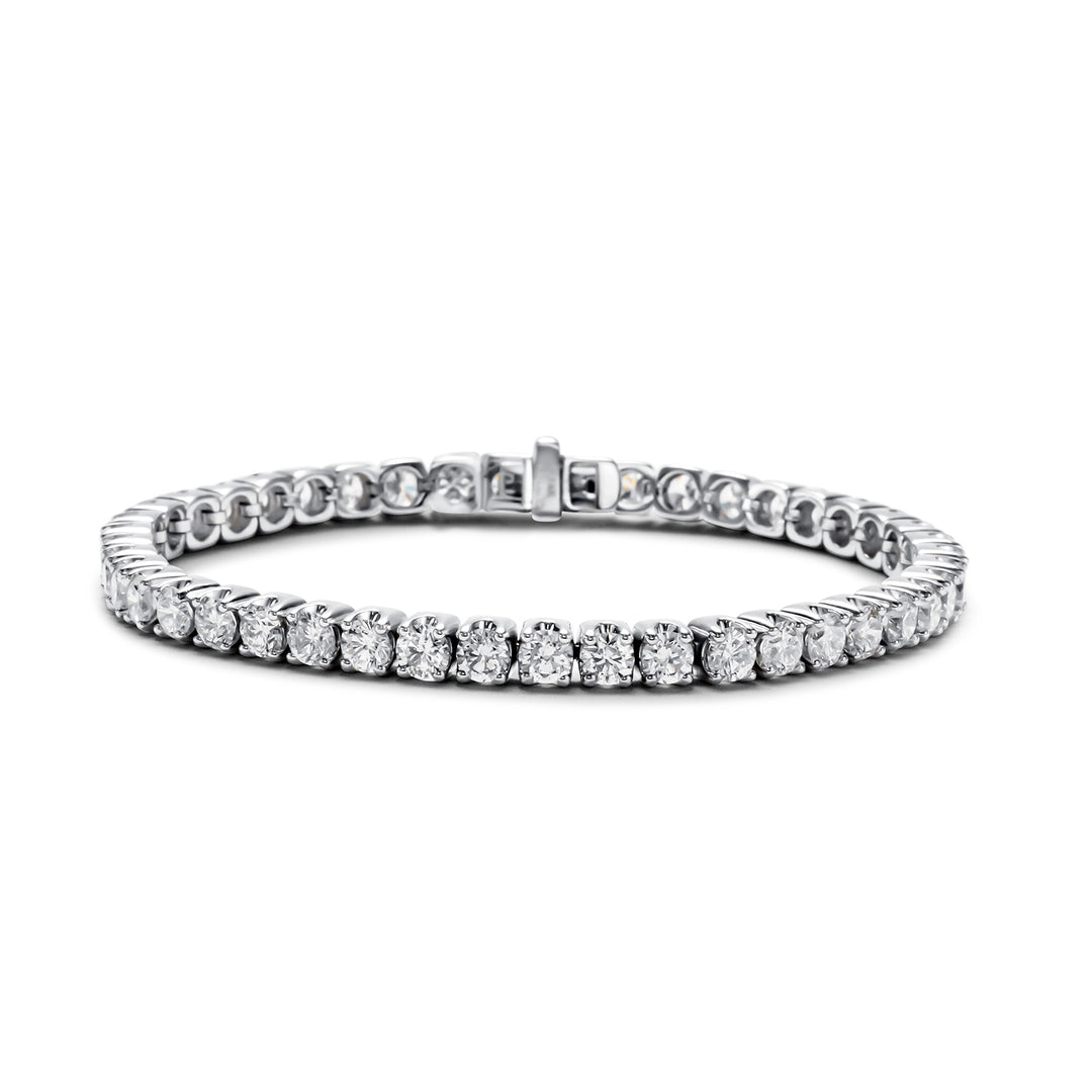 7"" Tennis bracelet with crown head prong set (45) round diamonds. D9.00ct.t.w.