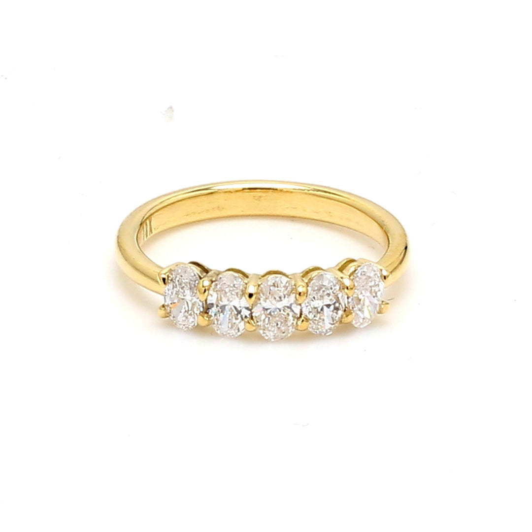 5-stone band in 18K YG with shared prong set oval diamonds. D1.00ct.t.w. Size 7
