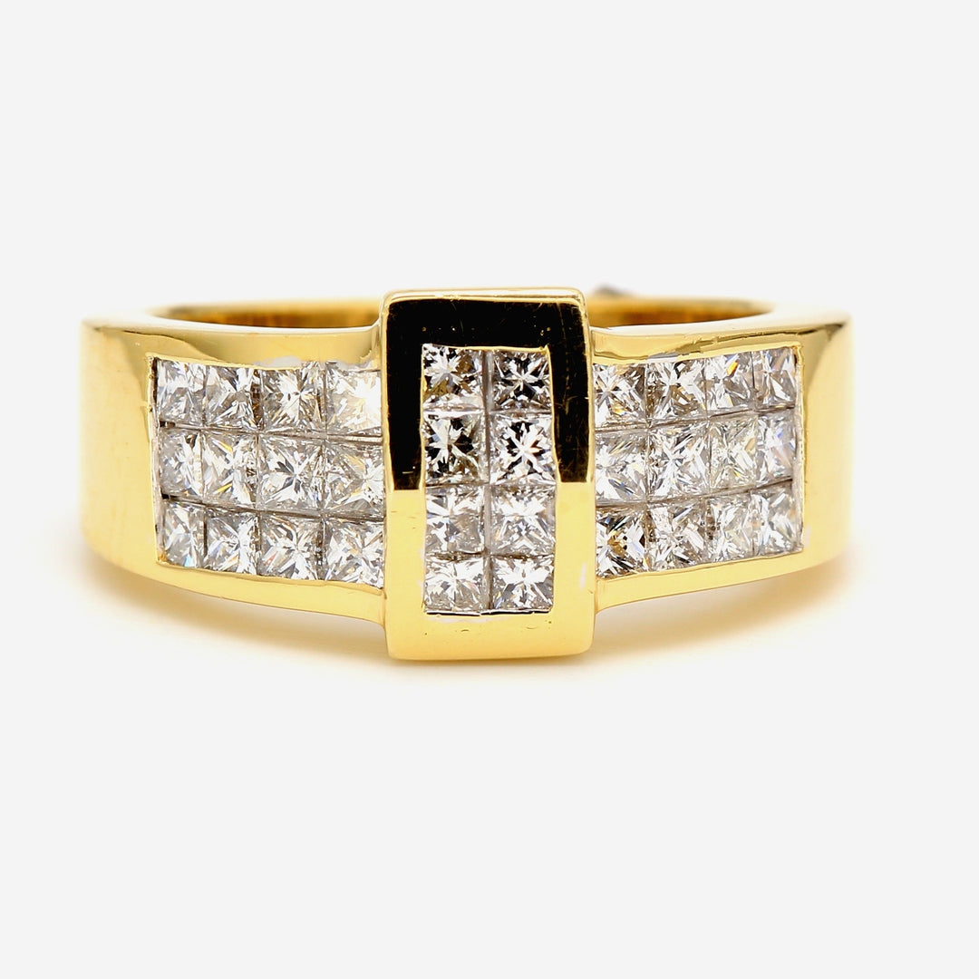 Band in yellow gold with raised 2-row on the center & 3-row princess cut diamonds on the sides.  D1.58ct.t.w.