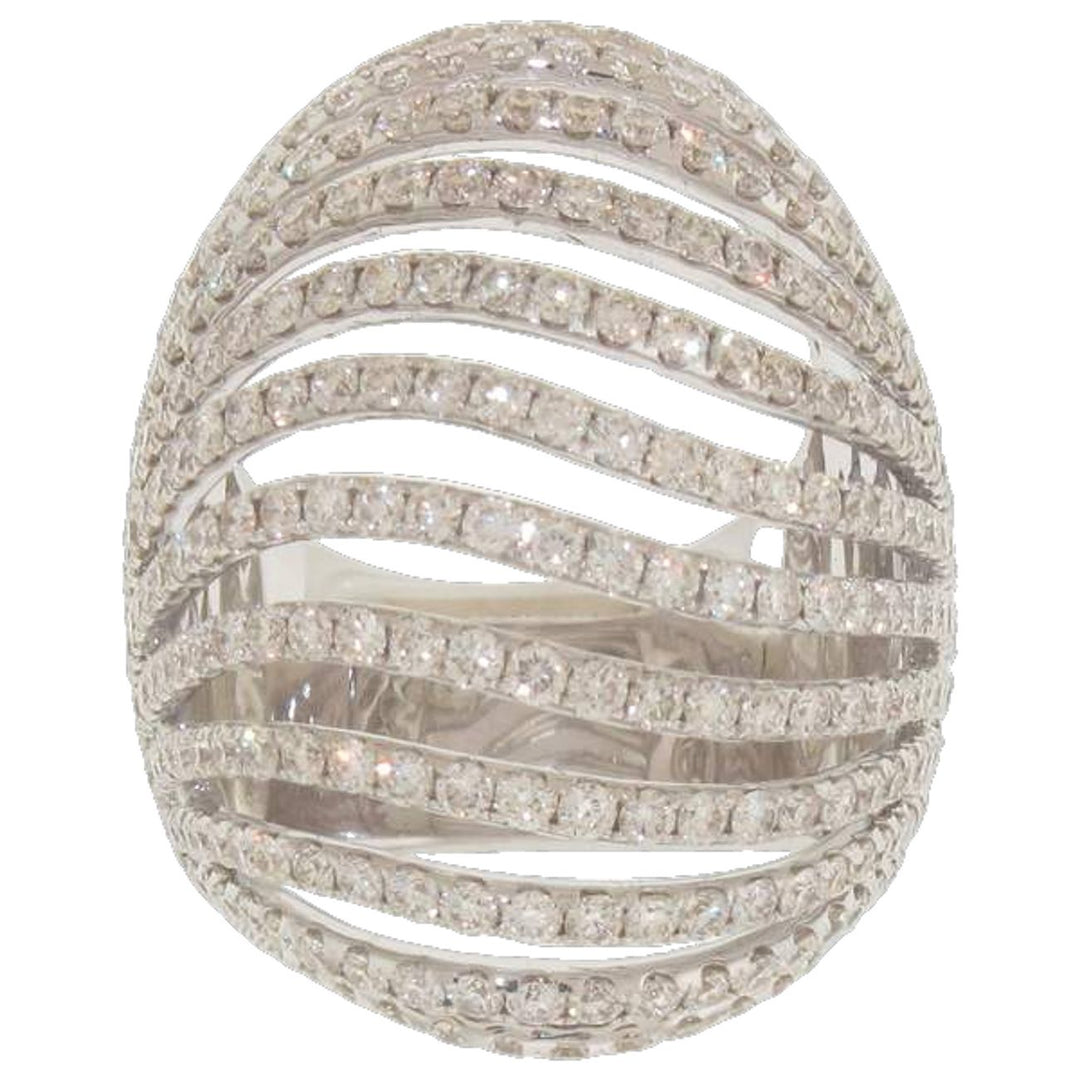 Fashion dome ring  in 18K WG with 12-row prong set round diamonds.  D4.46ct.t.w.