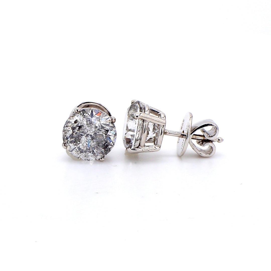 Push back stud earrings with 3-prong set round diamonds.  D4.79ct.t.w.