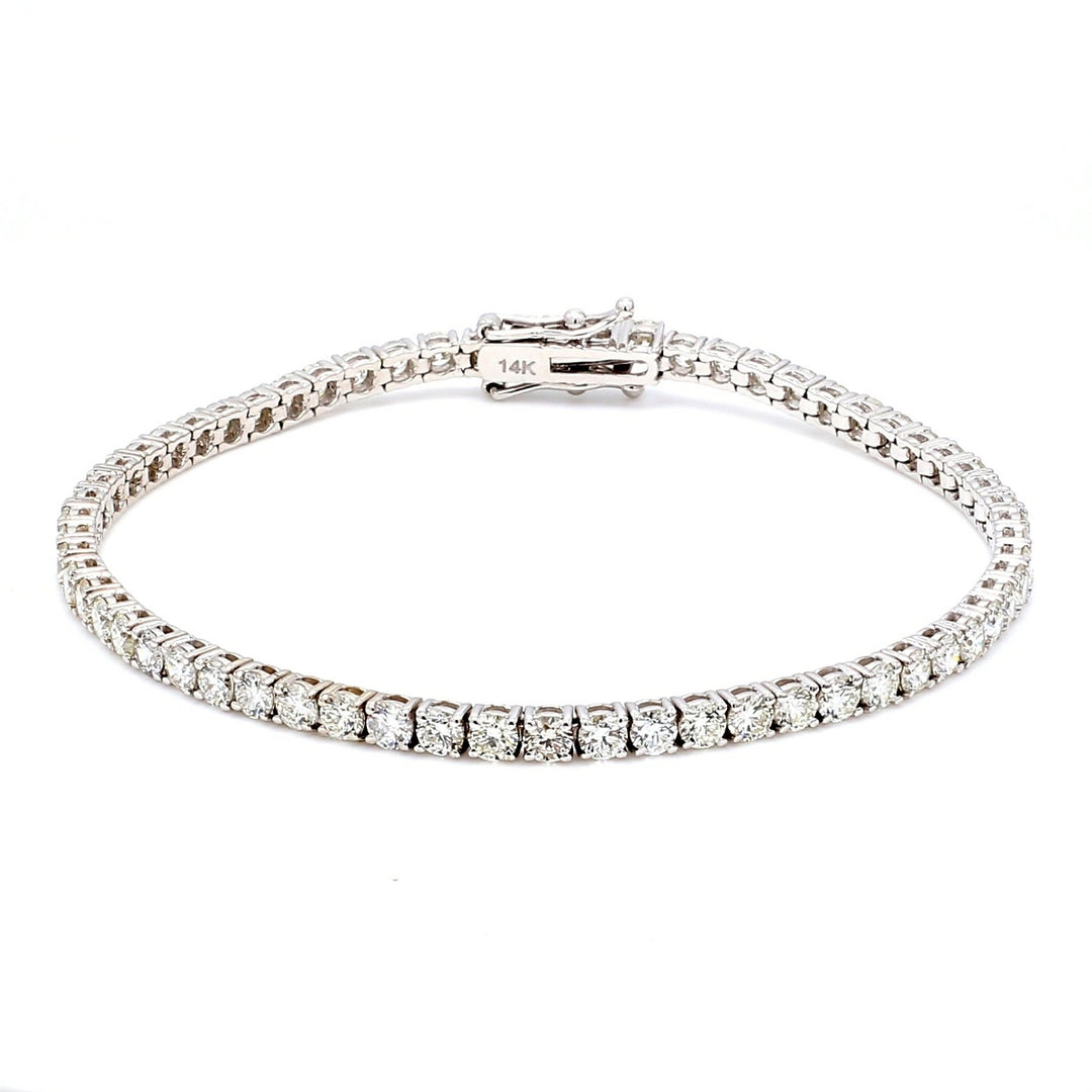 7.5"" Tennis bracelet with 4-prong set round diamonds.  D5.36ct.t.w.