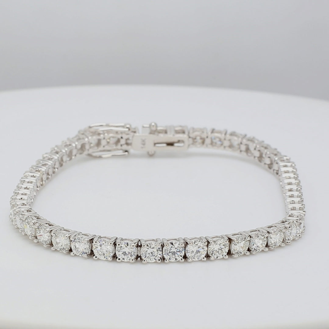 7"" Tennis bracelet with 4-prong set round diamonds.  D8.63ct.t.w.