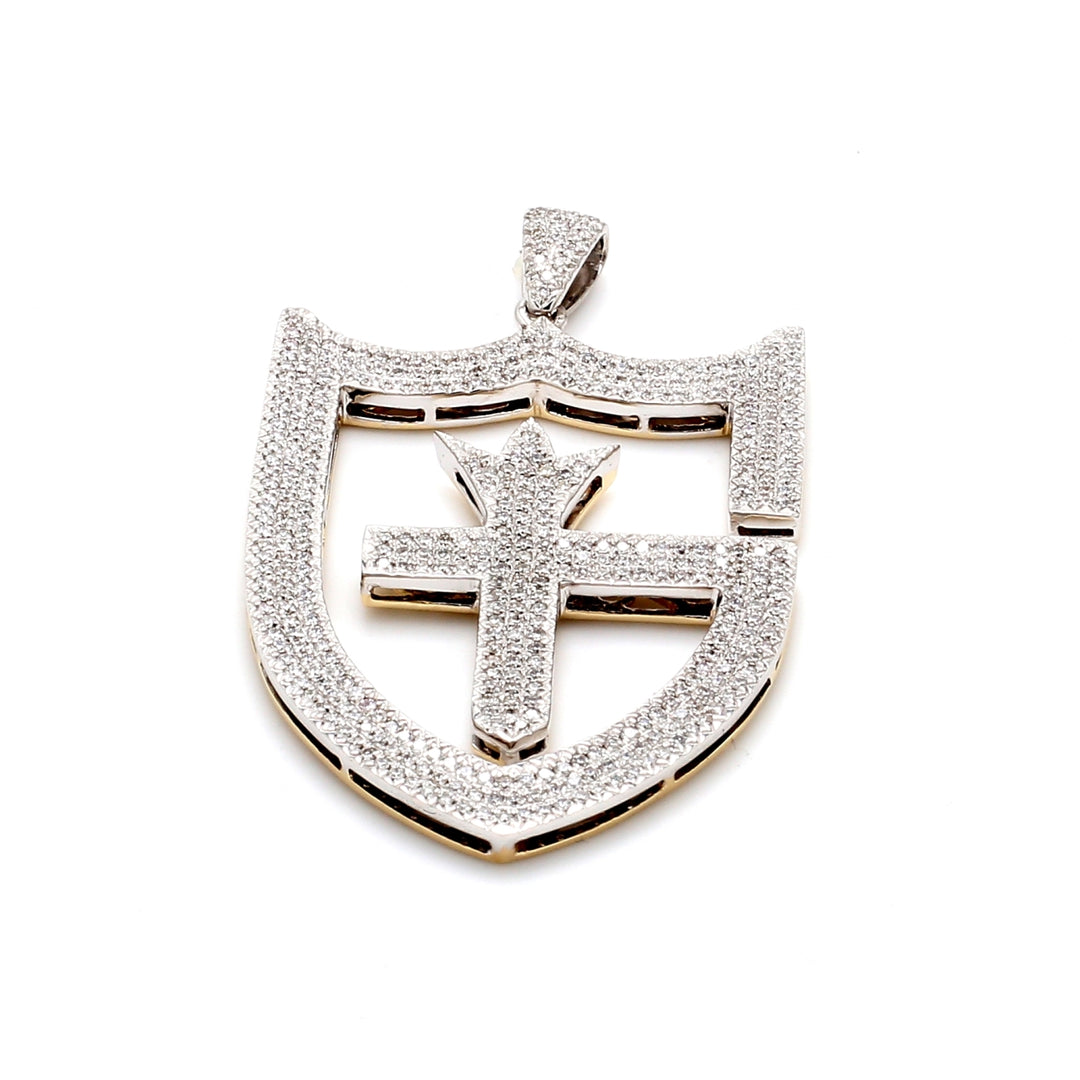 2"" G-logo pendant with gallery & 3-row pave set round diamonds.  D2.00ct.t.w.