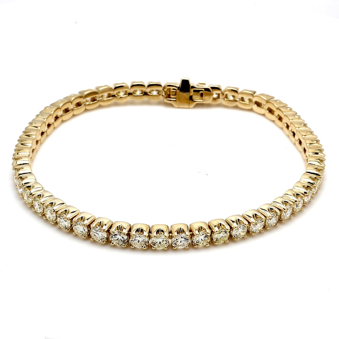7"" Tennis bracelet with 4-prong set (50) round diamonds.  D7.29ct.t.w.